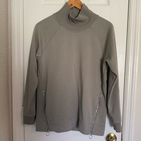 Athleta Cozy Funnel Neck Side Pocket Sweatshirt Small - Picture 1 of 7